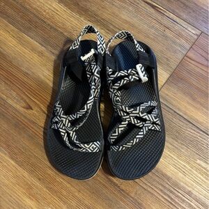 Chaco Black and White Geometric Sandals size 8